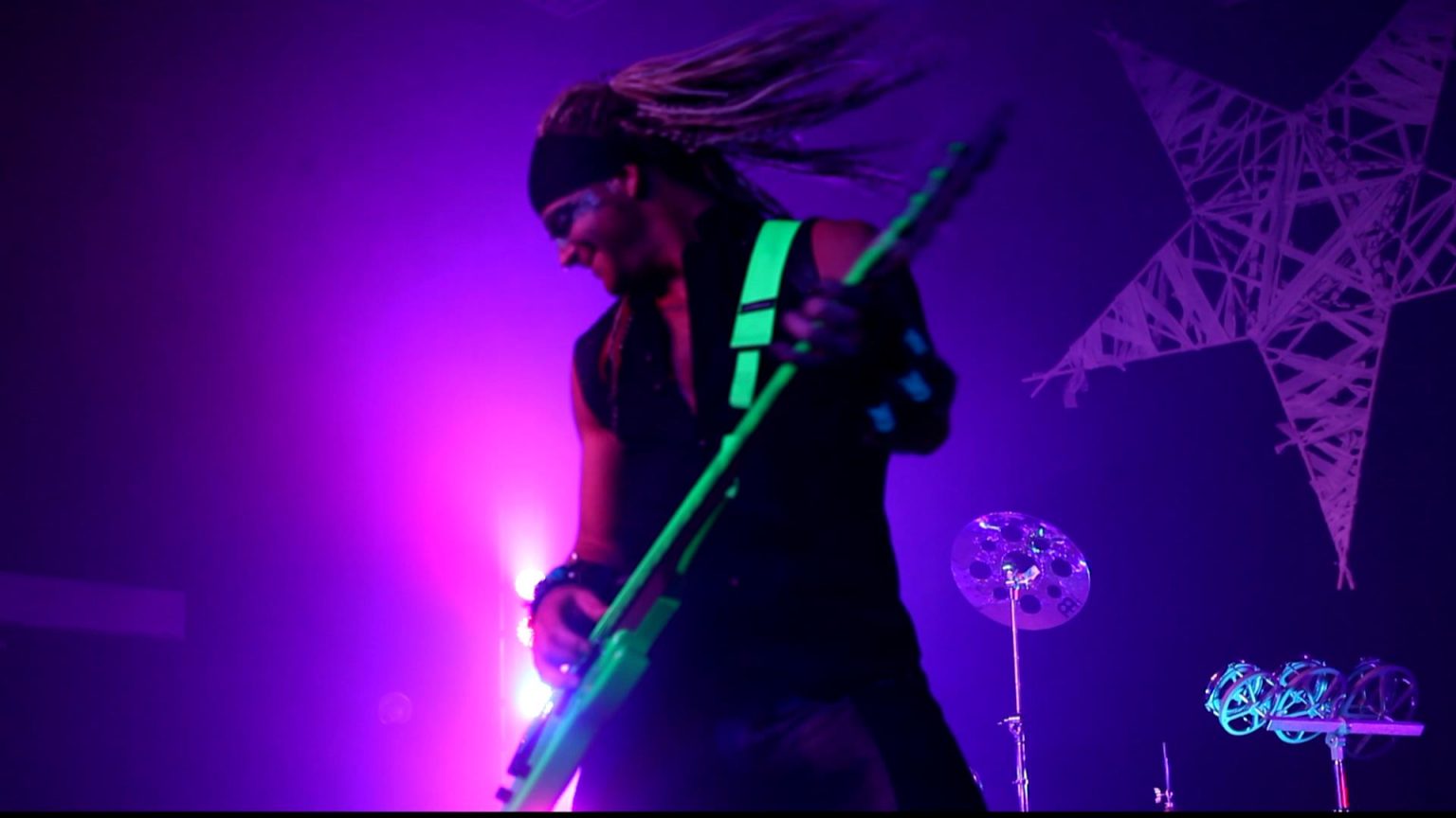 Gallery 2 - Amplifly Aerial Band